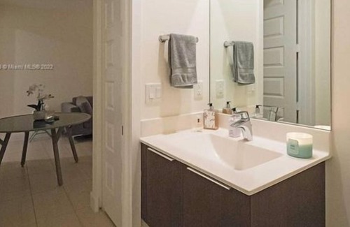 Doral Casa | 4 Bedroom Townhome 439356 by Houzlet