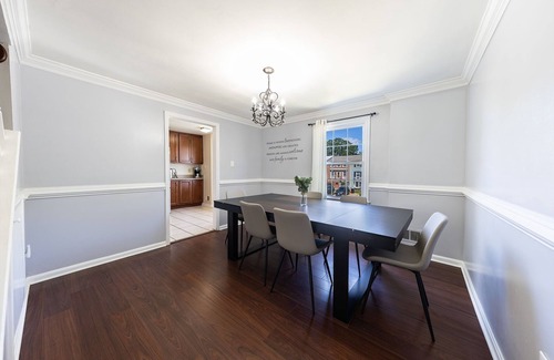 Mount Vernon Casa | 4-bedroom townhome in Alexandria with Game Room