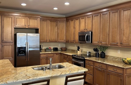 Conover Casa | 4 Bedroom Townhome in Rock Barn Golf & Spa