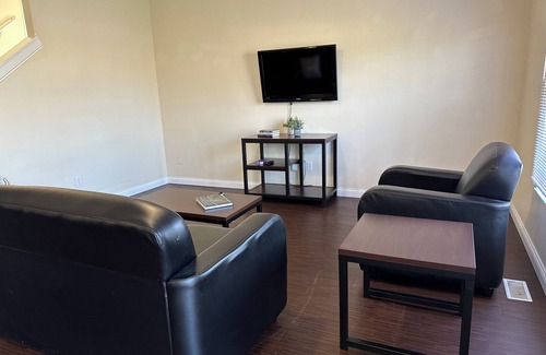 Notre Dame Casa | 4-bedroom townhome near enchanting Notre Dame with AC