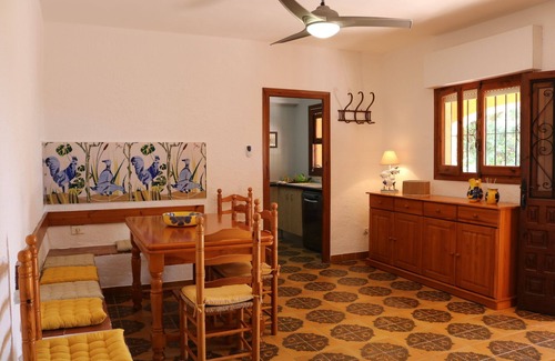 Moraira Chalet De Esquí | Villa de 4 dormitorios a 300 m de Moraira con piscina, garaje, AA, internet, ...