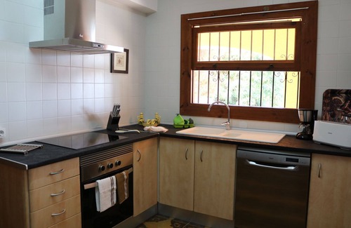 Moraira Chalet De Esquí | Villa de 4 dormitorios a 300 m de Moraira con piscina, garaje, AA, internet, ...