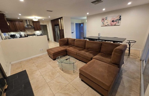 West Hills Casa | 4 Bedroom West Hills Charmer with Pool and Jacuzzi