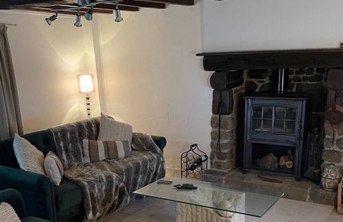 Notre-Dame-du-Rocher Casa | 4 bedroom17th century home with pool