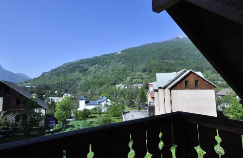 Forville Cabina | Chalet moderno de 4 dormitorios en el sur de los Alpes, en la ciudad más alta de Francia.
