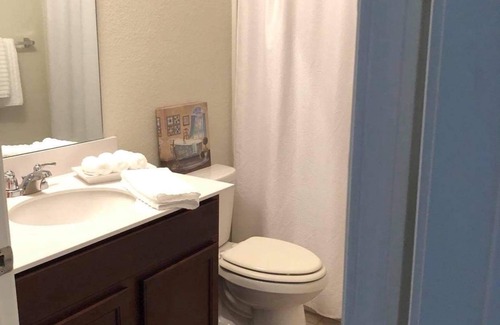 Aubrey Casa | 4 Bedrooms/2Bath Extremely clean Home Two Years old