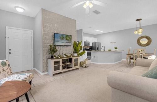Lake Berkley Casa | 4 Bedrooms/ 3 Bathrooms/ Terra Verde (4746 VB)