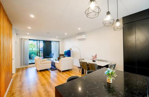 Belmont Casa | 4 Bedrooms Modern Coastal Retreat Near Devonport