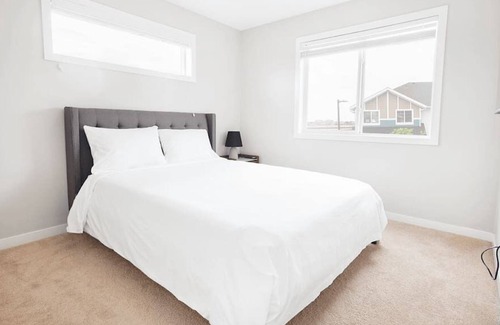Fort Gary Casa | 4 Bedrooms Townhouse with Parking & Wi-Fi
