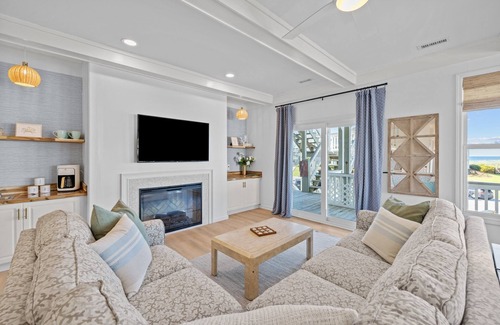 Emerald Isle Condominio | 4 Beds, 90-Sec Walk to Beach, 2 pools,Tennis & PB!!