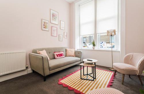 Glasgow Apartamento | 4 Beds - City Gateway Getaway