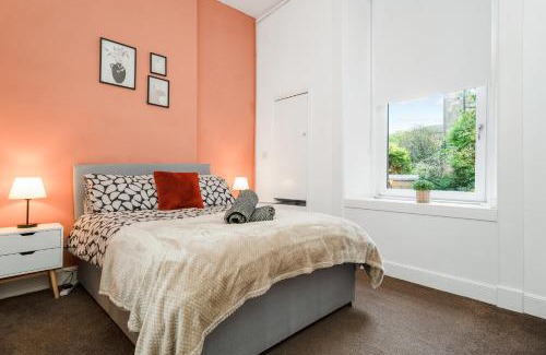 Glasgow Apartamento | 4 Beds - City Gateway Getaway