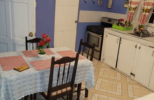 Yallahs Apartamento | 4 beds with parking off streets apartment