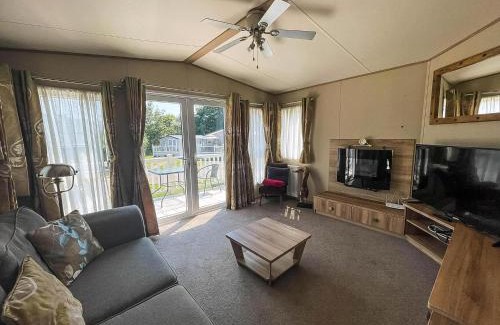 Saxmundham Otro | 4 Berth Caravan With Decking And Wifi At Carlton Meres In Suffolk Ref 60010K