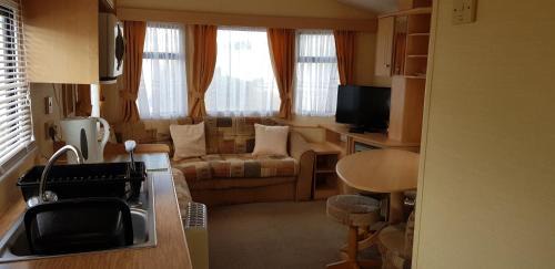 Brean Otro | 4 Berth with private Garden - 58 Brightholme Holiday Park Brean!