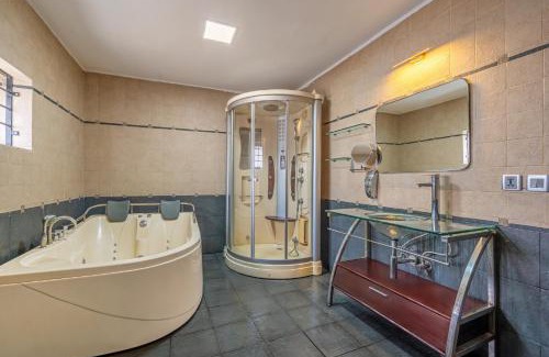 Wilson Garden Casa | 4 BHK Luxury Penthouse- Sliceinn Velvet, Wilson Garden, Bangalore