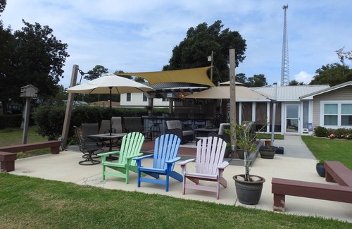 Theodore Casa | 4 BR 2 1/2 BA Home located on Mobile Bay, AL 36523