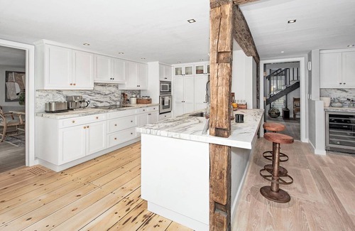 Southport Casa | 4 BR Classic Country House in CT