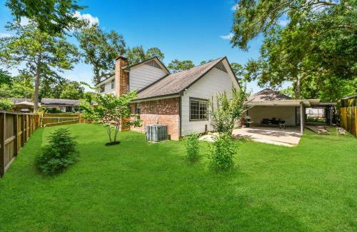 Conroe Casa | 4-BR Family Retreat in Quiet Conroe Neighborhood