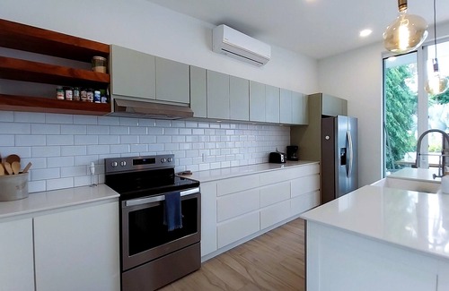 Potrero Chalet De Esquí | 4-BR House near to Beach (5-min-walk) | Pool, BBQ - Casa Arribada