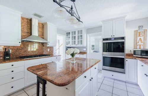 River District Casa | 4 Br~Min to Ocean~Heated Pool~Hot Tub