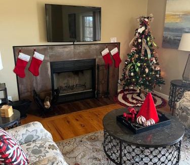 The Galena Territory Casa | 4 BR oasis with hot tube