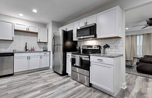Denison Casa | 4 BR Renovated House w/Foosball & Backyard