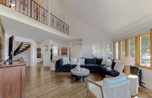 Solomons Casa | 4-BR Waterfront Turret Home
