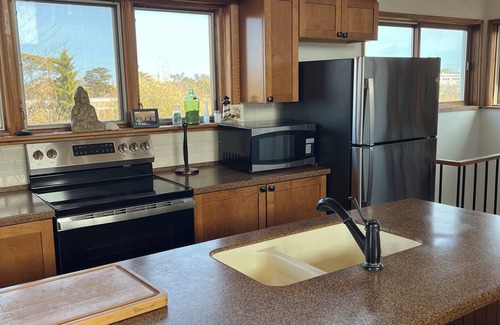 Ocean Beach Casa | 4 BR with bay views in Corneille Estates. Right next to Ocean Beach and quiet!