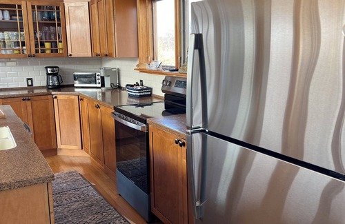 Ocean Beach Casa | 4 BR with bay views in Corneille Estates. Right next to Ocean Beach and quiet!