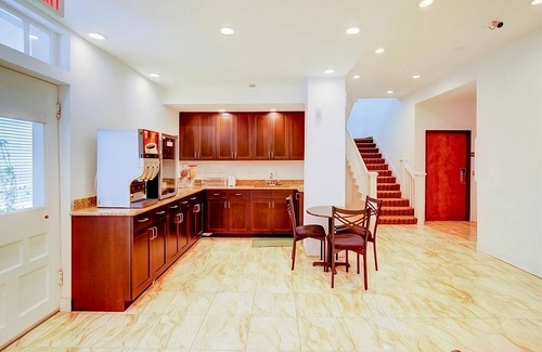 Dilley Casa | 4 Budget-Friendly Units! Short Drive to Fireman’s Park, Free Breakfast!