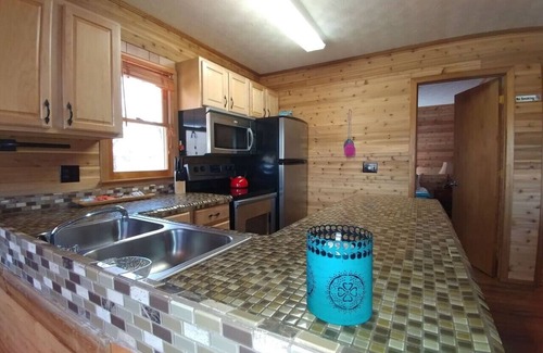 Whittier Cabina | 4 Cabins/Mountain Views /Jacuzzi/Wi-Fi/Large Groups
