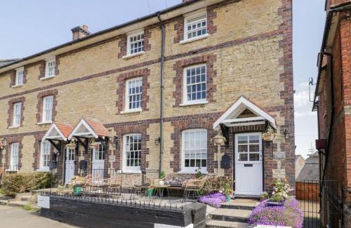 Stoke Bruerne Casa | 4 Canalside Cottages