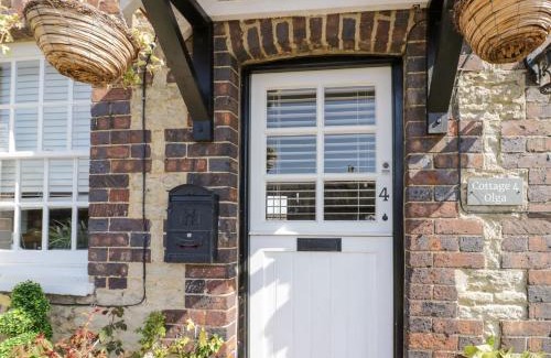 Stoke Bruerne Casa | 4 Canalside Cottages