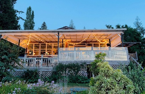 Lund Cabina | 4 Coastal Cabins & 2 bedroom suite for exploring the Sunshine Coast of BC