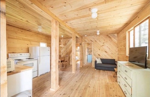 Muskoka Lakes Cabina | #4 Cozy Muskoka Lake Cottages