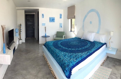 Maret Hotel | 4 habitaciones dobles, vista al mar y cocotero, piscina cerca de las playas .....