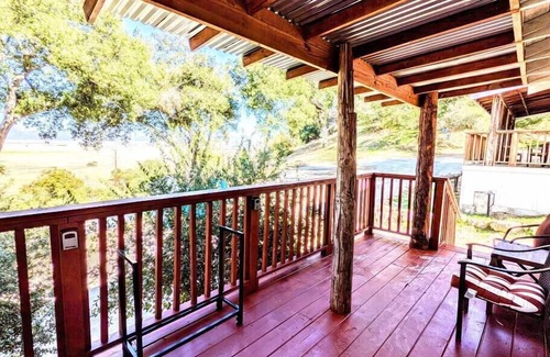 Pauma Valley Cabina | # 4. Falcon's Chalet - Studio W/ Fireplace & Amazing View