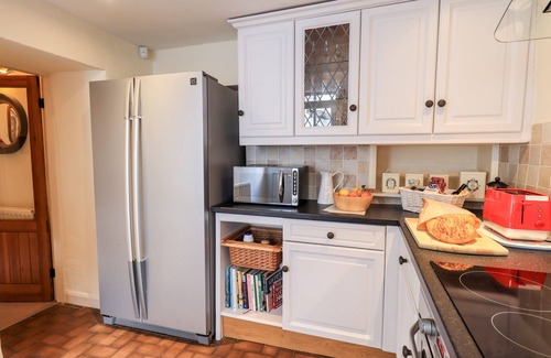 Burton Cabaña | 4 Greencross Cottages