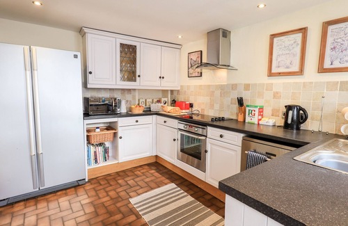 Burton Cabaña | 4 Greencross Cottages
