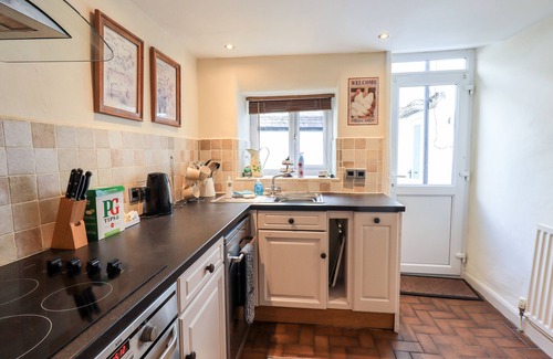 Burton Cabaña | 4 Greencross Cottages