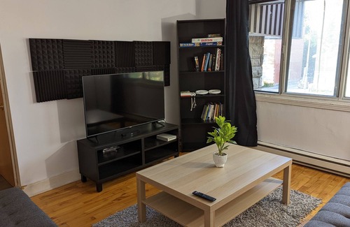 Francois-Perrault Apartamento | 4 Guest Apartment with King Bed near Saint-Michel