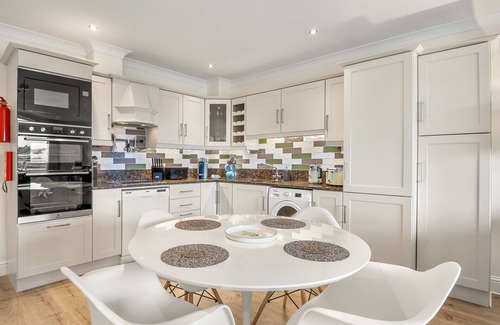 Clifden Apartamento | 4 Harbour Heights - Sea Views that Wow
