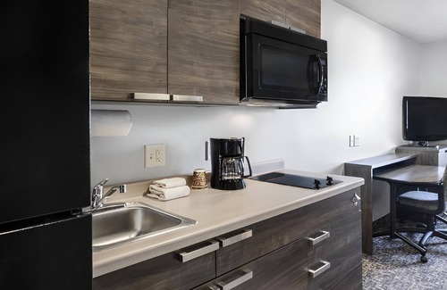 Dahlgren Hotel | 4 Homey and Pet-Friendly Rooms with Kitchen Near Shopping, Dining, &Major Hubs
