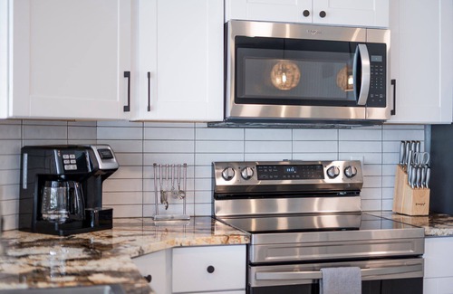 Covey Casa | 4 King Beds - Quiet Neighborhood, Heated Pool+Putting Green+Bocce