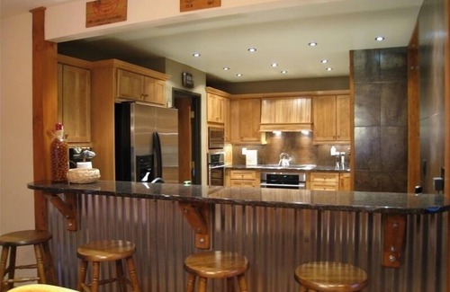 Warrior's Mark Cabina | Disponibilidad de vacaciones! Lux Home / Cocina gourmet / Walk 2 Town & Lifts / Nueva bañera de hidromasaje
