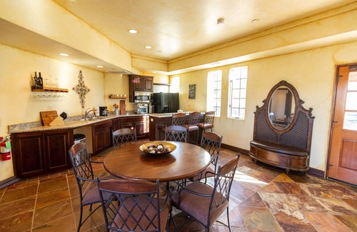 Paso Robles Casa | 4 Master Suites - Vineyard Estate Home - Santellan Vineyards