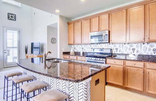 Millville Casa | 4 Mi Shuttle Ride to Ocean: Bethany Beach Getaway