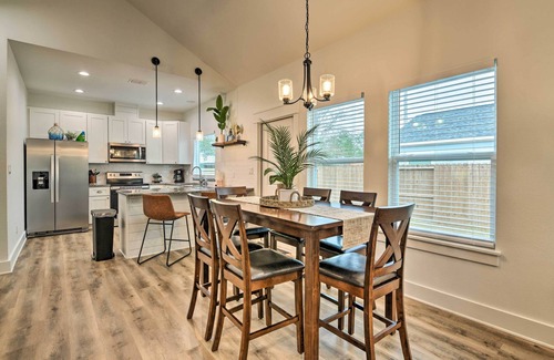 Rockport Casa | 4 Mi to Boat Ramp: Charming Rockport Home