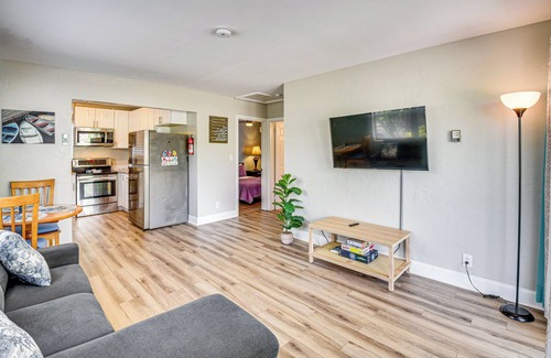 Walkers Holly Hill Cabaña | 4 Mi to Daytona Boardwalk & Beaches: Cute Cottage